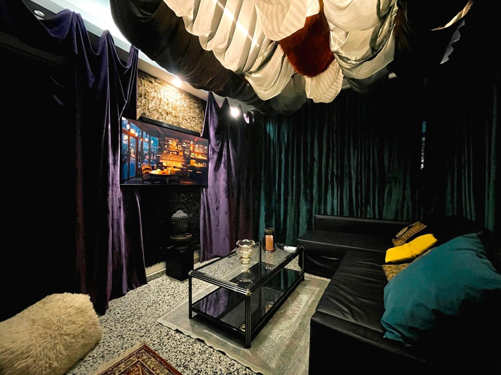 Unique Escape Cinema Massage Chair Apartment Malaga